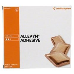 MEDICAZIONE IDROCELLULARE ADESIVA STERILE ALLEVYN ADHESIVE ALTAMENTE ASSORBENTE IN SCHIUMA DI POLIURETANO A STRUTTURA TRISTRATIFICATA 12,5X12,5CM 3 PEZZI - Farmacia De Pasquale