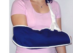 REGGIBRACCIO SEMPLICE MISURA GRANDE. CONSENTE L'IMMOBILIZZAZIONE IN POSIZIONE CORRETTA DEL BRACCIO NEI CASI DI SLOGATURE, TRAUMI ED INGESSATURE. CON IMBOTTITURA PER APPOGGIO MANO - Farmacia De Pasquale