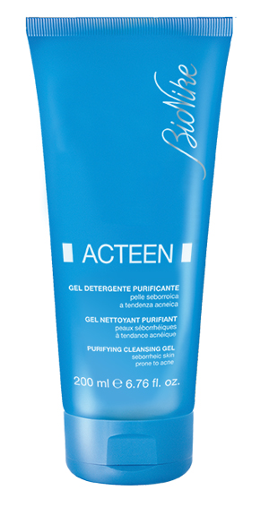 AKNET GEL DETERGENTE PURIFICANTE 200 ML - Farmacia De Pasquale