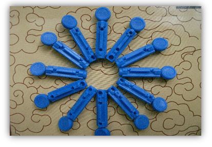 LANCETTE PUNGIDITO WELLION LANCET GAUGE 28 25 PEZZI - Farmacia De Pasquale